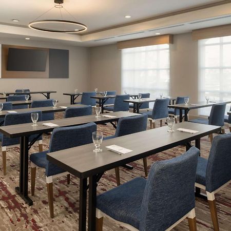 Hilton Garden Inn Fontana Ngoại thất bức ảnh