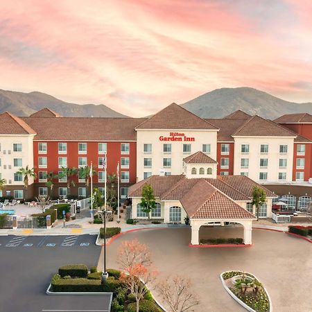 Hilton Garden Inn Fontana Ngoại thất bức ảnh