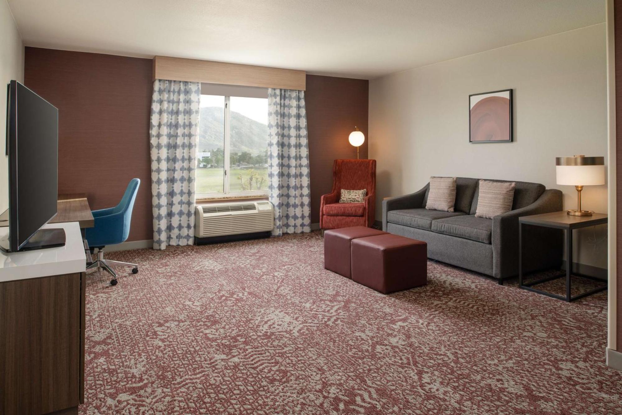 Hilton Garden Inn Fontana Ngoại thất bức ảnh