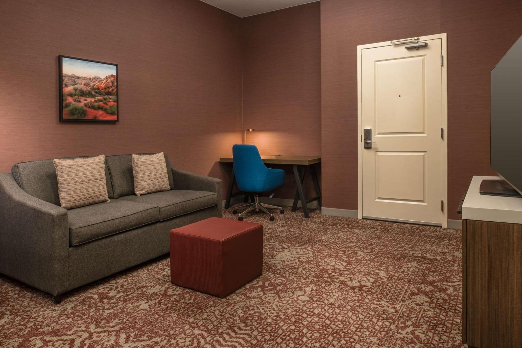 Hilton Garden Inn Fontana Ngoại thất bức ảnh