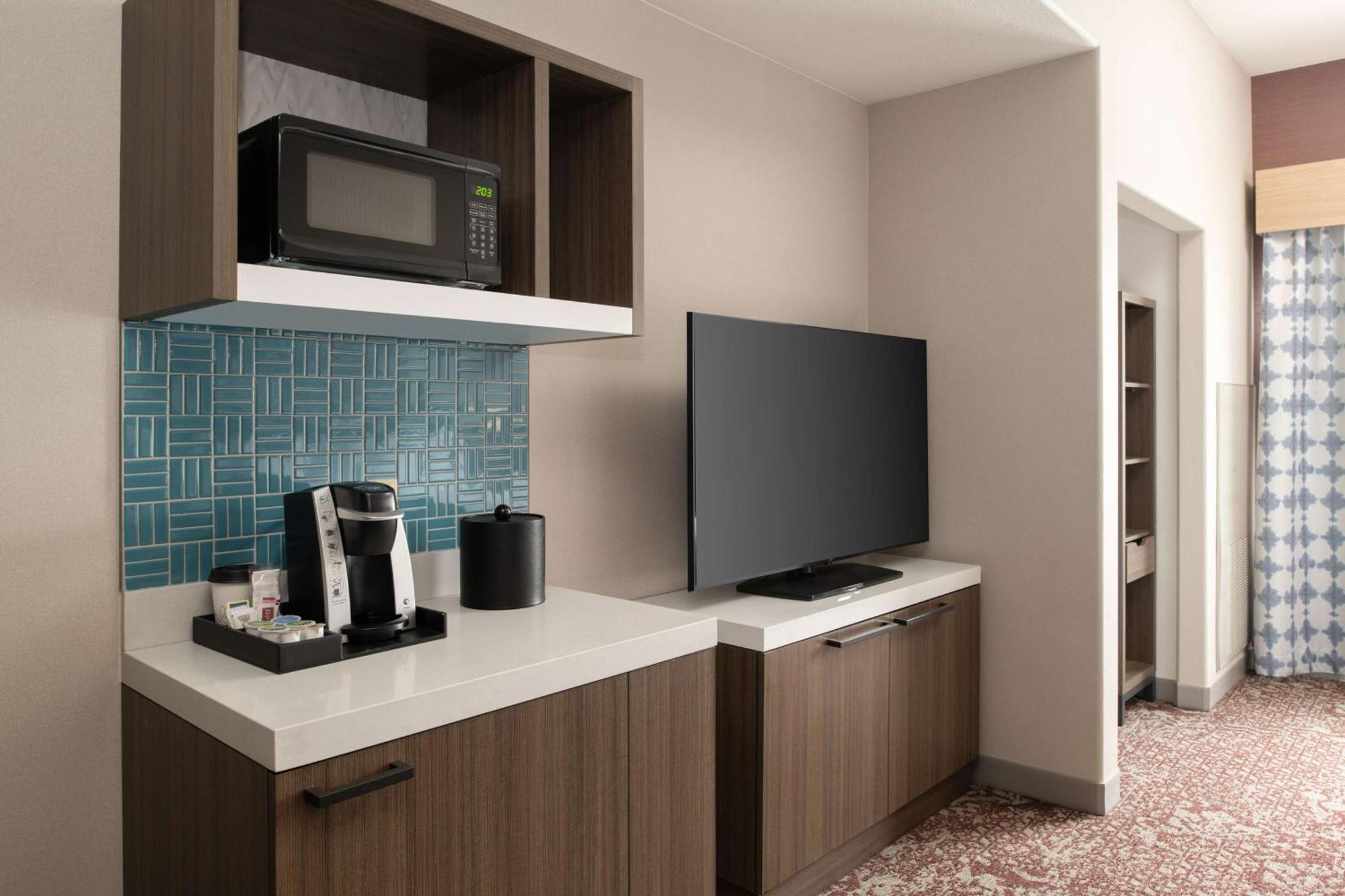 Hilton Garden Inn Fontana Ngoại thất bức ảnh