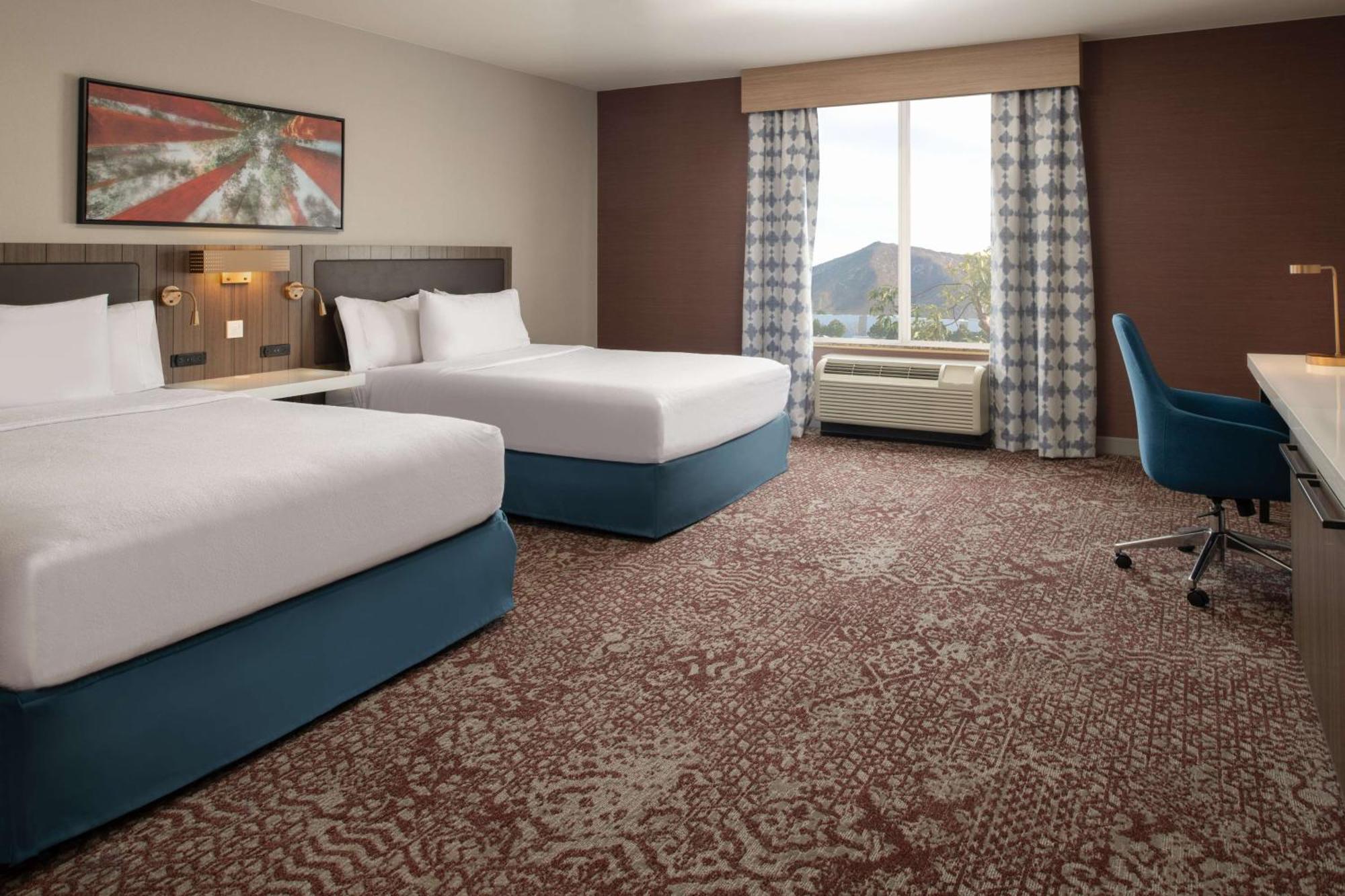 Hilton Garden Inn Fontana Ngoại thất bức ảnh