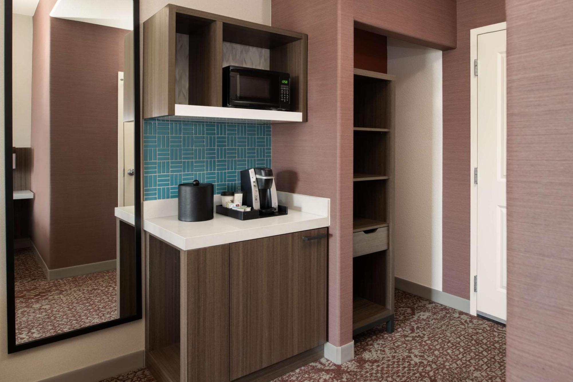 Hilton Garden Inn Fontana Ngoại thất bức ảnh