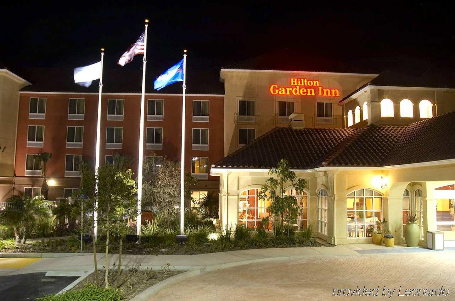 Hilton Garden Inn Fontana Ngoại thất bức ảnh